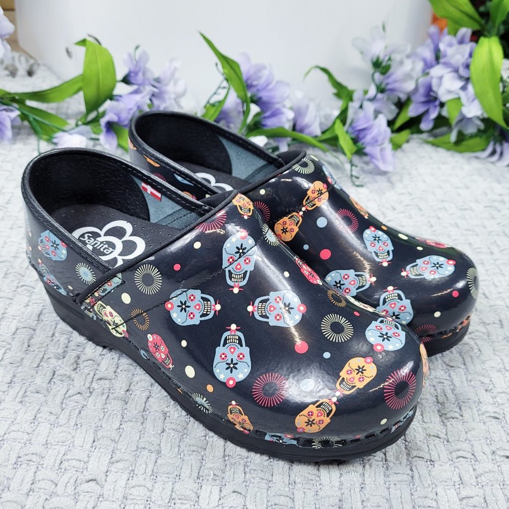 Sanita Professional Dexter Mule Sugar Skull Clogs Closed-back